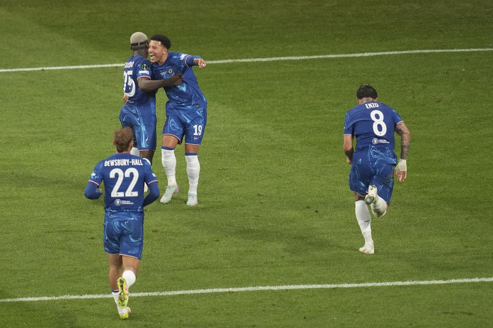 上海海港中超三连冠，但含金量极低，山东泰山明年是最大夺冠热门